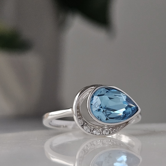 Swarovski crystal light blue ring, 925 Sterling Silver - Picture 9 of 11